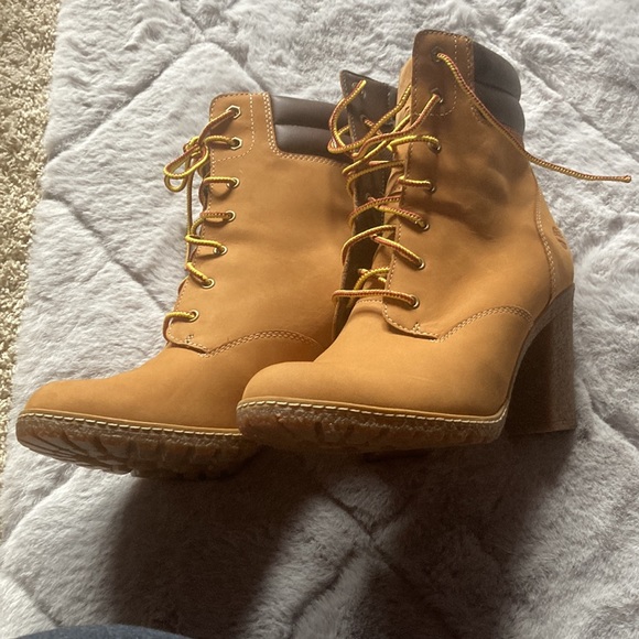 Timberland Tillston Boots•Women’s 8 - Picture 6 of 9